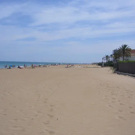 A 150m Playa De Les Bovetes De Mas De 10 Dias